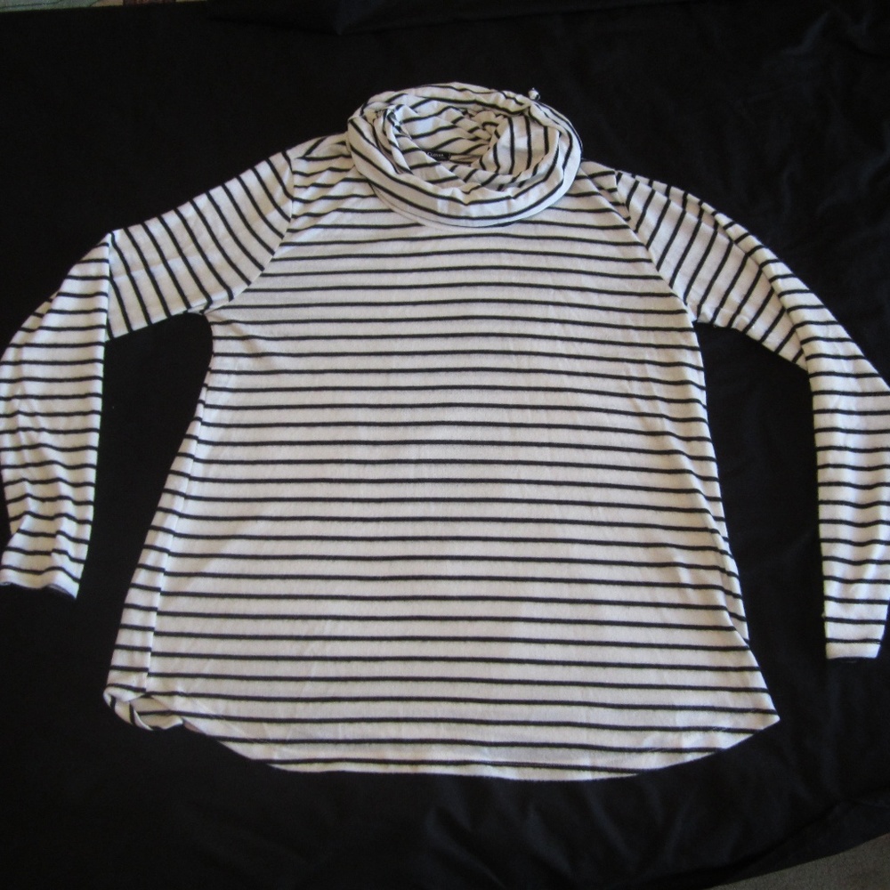 Pink Clover Cowl Neck Long Sleeve Sweater XL